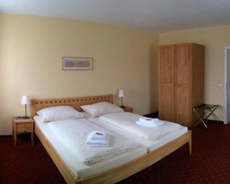 Hotel Leitner Kaufbeuren Exteriör bild
